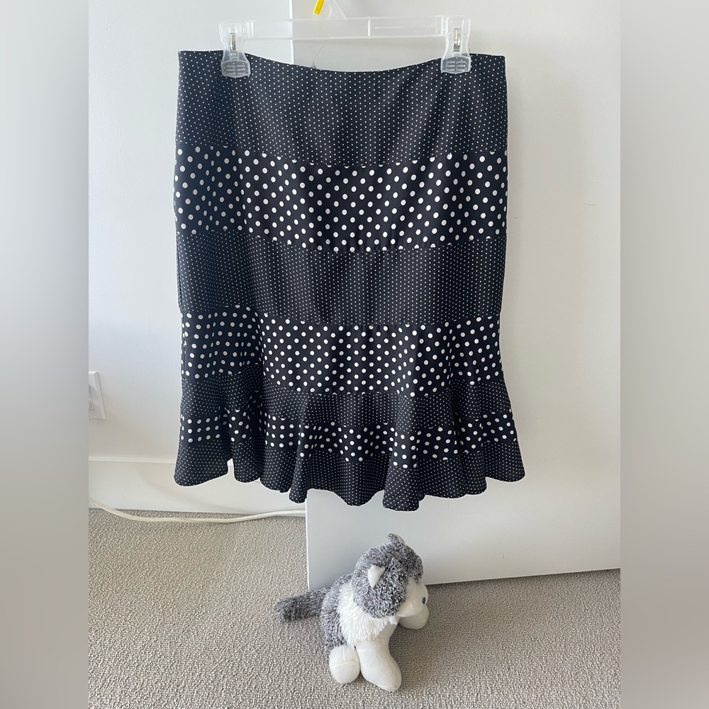 Karl Lagerfeld Elegant Black and White Polka Dot Skirt size 10